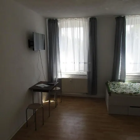 Ab 4 Alleinnutzung! 2 * Netzschkau